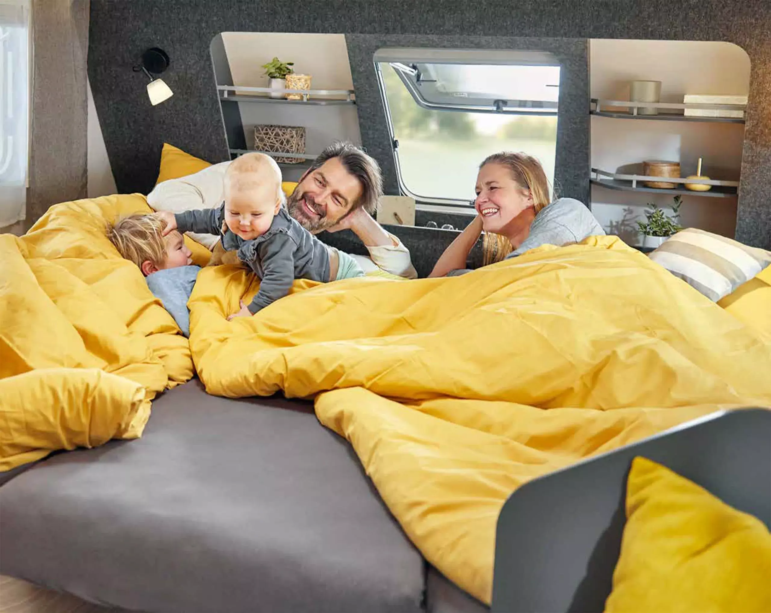 Familiekos i campingbil